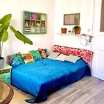 Arty Studio Flat At Downtown