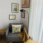 Margaret Boulevard Apartment - With Balcony