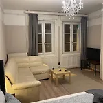 Cozy Apartment On Raday Corso