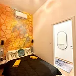 Luxory Design Apartment#Bakats#Freeparking#8Ppl