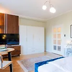 Ujbuda Rest Apartment With Air Condition And Balcony