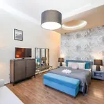 Deluxe Central Apartment With 4Bedrm 2 Bathrm