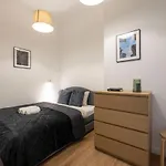 Central Grand Apartment With 5Bedrm 2Bathroom
