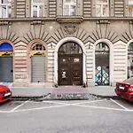 Lovely Apartment With Mezzanine Near The Danube