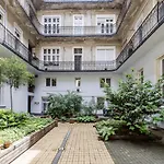 Lovely Apartment With Mezzanine Near The Danube