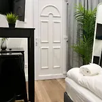Studio Apartment By Hi- Apartment In Downtown