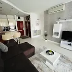 Marina Bay Apartman