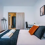 Fox Premium Apartment & Free Private Parking