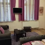 Mandy Apartments