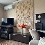Apartment On Gellert Hill Downtown With Free Garage & Castle View