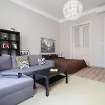 Bpr Castle Hill Apartment With Garden