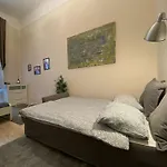 Wesseleny Apartment Near Synagogue With Ac After Renovation