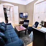 M13 Rustic Stylish With King Bed & Friendly Host