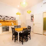 Klauzal Frendly Apartman