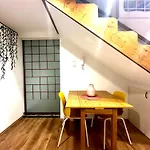 Stylish Natural Apartment With Sauna - Heroes Square