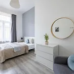 Super Central Cozy Apartment Next To The Budapest Eye