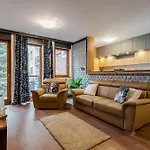 Downtown Peace Apartment