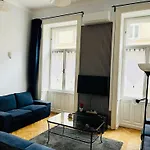 Rakoczi Apt