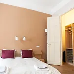 Elisabeth Apartment