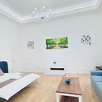 Jozsef 65 Apartment