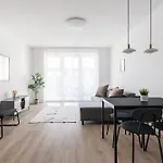 Szabolcs Apartments