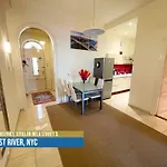 Little East River Premium Apt