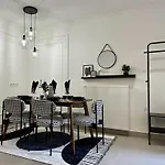D26 Luxury Suites