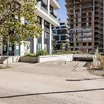 Riverguard Apartment With Free Parking