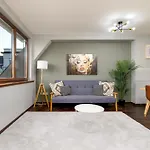 3Bedroom Triplex Rooftop Apartment