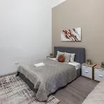 Spacious Vintage Apartment For 12Ppl