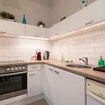 Bpr Castle Hill Apartment With Garden