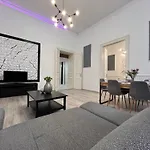 E 37 Downtown Apartments Whit Garage Opcional