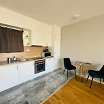 Bp-Est Cp Studio