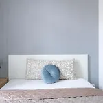 Super Central Cozy Apartment Next To The Budapest Eye