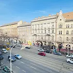 Jozsef 65 Apartment