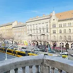 Jozsef 65 Apartment