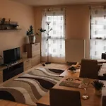 Orczy Forum Apartment With Free Parking