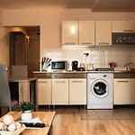 Orczy Forum Apartment With Free Parking