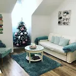 Mimi\'S Apartment