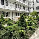 Magnolia Greentop Apartment