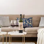 Kr16 Apartment - Hostaid