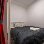Deluxe Central Elizabeth Residence W/ 4Bedrm, 2Bathrm, 1Lvngrm