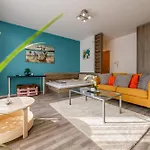 Weiner Apartment With Balcony
