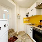 Unique Offer, Two In One! 2 Studio Egyuett