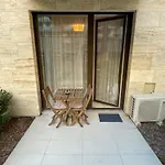 Bright Harmony Apartment Close To Downtown