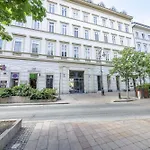 Souper Apartments Downtown-Kiraly Street