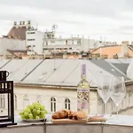 Amazing View Designer Home W/Sauna 3Min To Opera