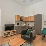 Apartment With Private Terrace - Near Gellert Thermal Bath