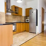 Skyhome By Artemisia Apartments