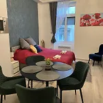 Center Apartman In The Famous Hajos Street